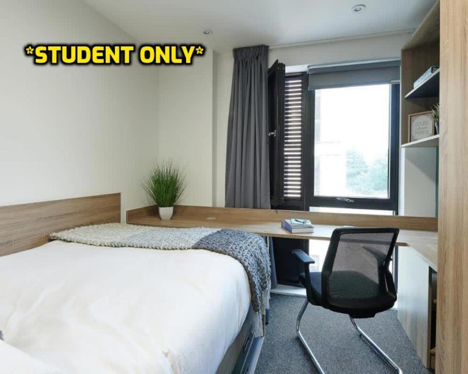 Student Only Zeni Ensuite Rooms, Southampton เซาธ์แธมป์ตัน ภายนอก รูปภาพ