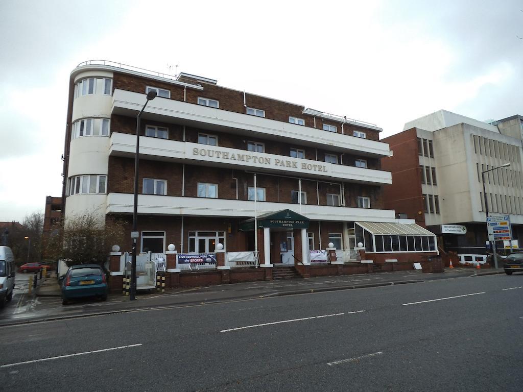 Southampton Park Hotel ภายนอก รูปภาพ